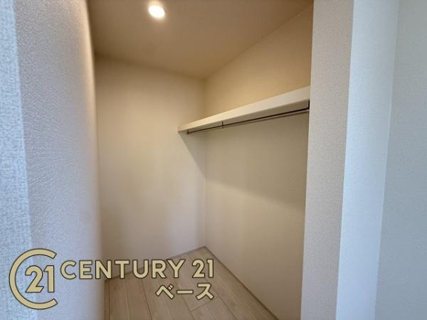 奈良市あやめ池南２丁目 ２号棟 ／新築一戸建の収納|■現地撮影写真■収納スペース充実ですっきりと片付きます！