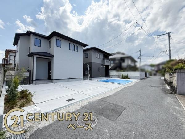 奈良市あやめ池南２丁目 ２号棟 ／新築一戸建の前面道路含む現地写真|■落ち着いた雰囲気の閑静な住宅地内です！