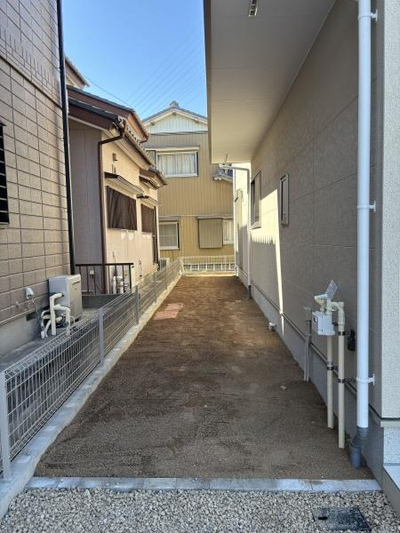 岡崎市二軒屋町1丁目01期　全2棟・2号棟の庭|ウッドデッキやBBQ。想像が膨らむお庭
