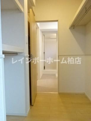 ペット相談可☆ウォークスルークローゼット☆エアコン2基☆の収納|収納スペース豊富です