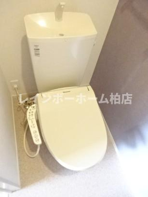 ペット相談可☆ウォークスルークローゼット☆エアコン2基☆のトイレ|トイレです
