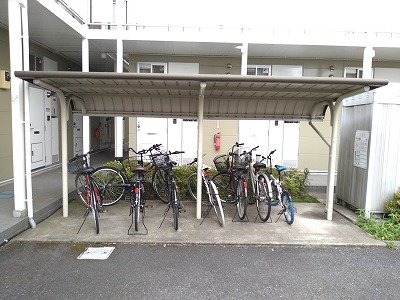 レオパレスＣｈａｒｍＣｏｕｒｔのその他|駐輪場　原付＆自転車のみ駐輪可能