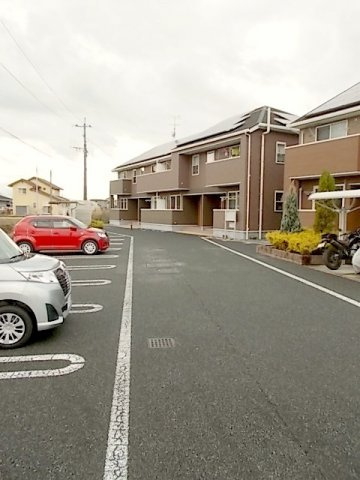 ラフレシール　Ａの駐車場