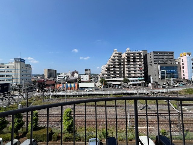 飯能マンションA棟の展望|2025年7月撮影。