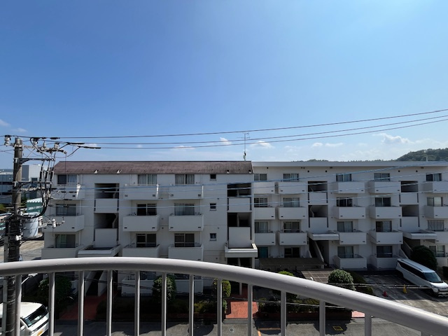 飯能マンションA棟の展望|2025年7月撮影。