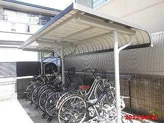 レオパレス福住のその他|屋根付き駐輪場