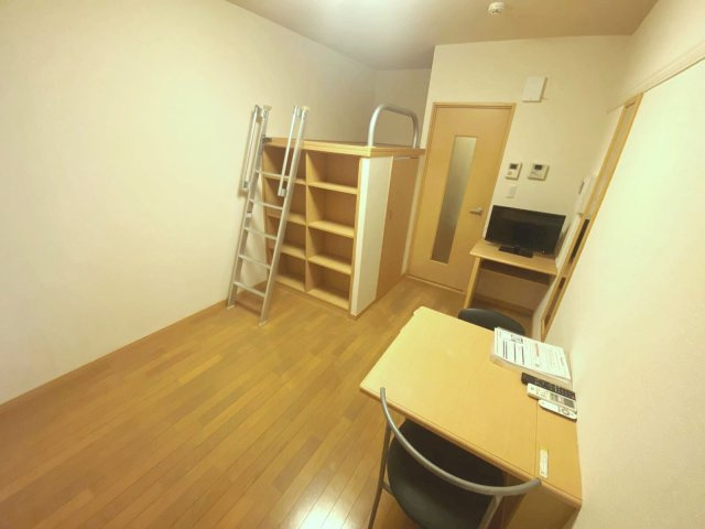 レオパレス八剱の居間・リビング