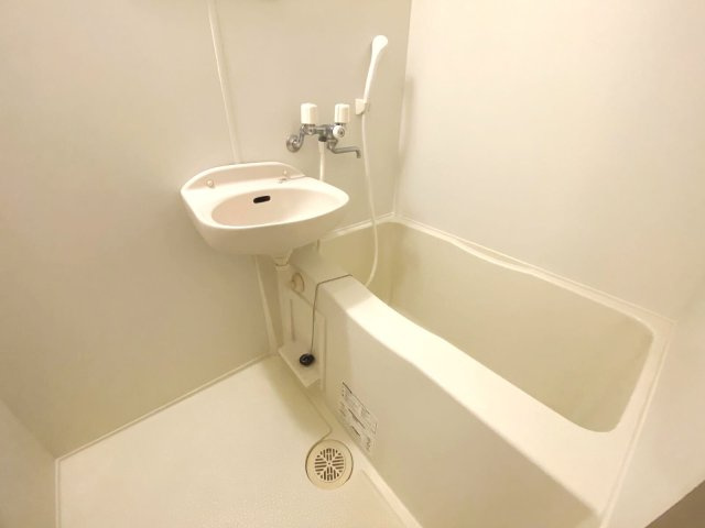 レオパレス八剱の浴室