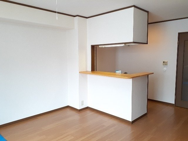 シューネスの内装
