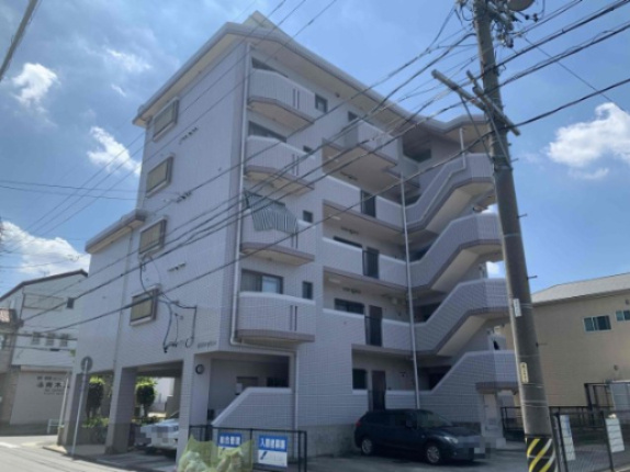 赤坪小菅ビルの外観