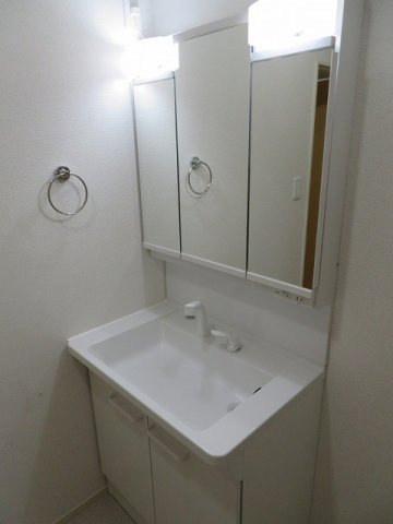 イースト　ワン　ピースの玄関