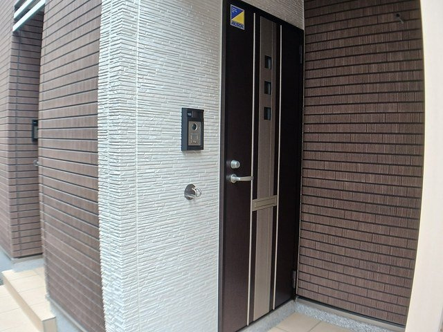 クレストコートⅡの玄関