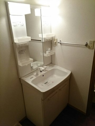 シャトルの洗面所