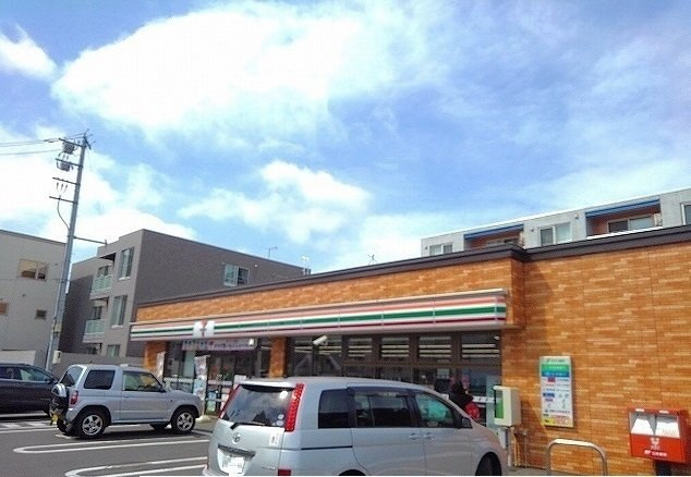 ラリュールⅡの周辺|セブンイレブン本町一条店まで350m