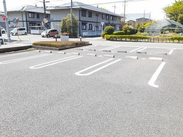 イースト・ハウスの駐車場