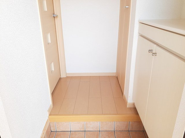 イースト・ハウスの玄関