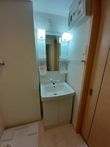 レジデンス　手鎌の洗面所