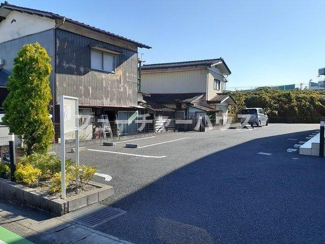 サンヌーヴェルの駐車場|駐車場です