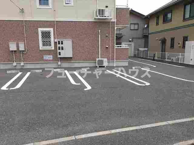 サンセールの駐車場