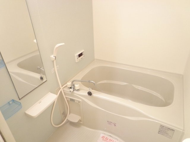 メゾンドシャンテールの浴室