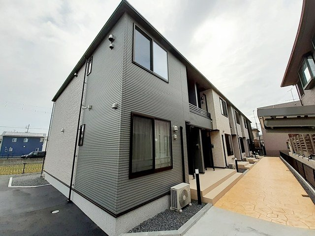 パイン　ビレッジの外観