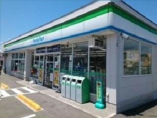 カーサ・フェリーチェ　Ｂの周辺|ファミリーマート東温見奈良店様まで400m