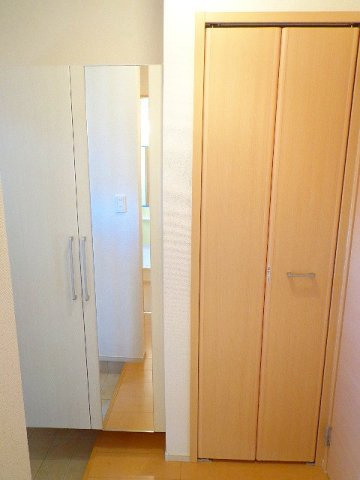 メゾンエスポワールⅡの玄関