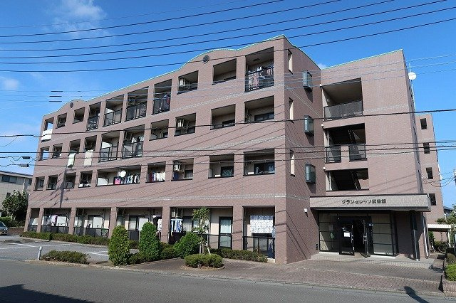 グランセレッソ弐番館の外観