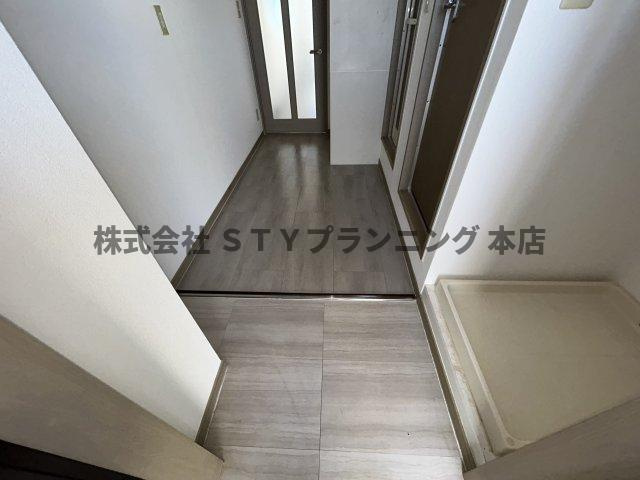 仲介手数料0円！レナジア名古屋芸大前の玄関