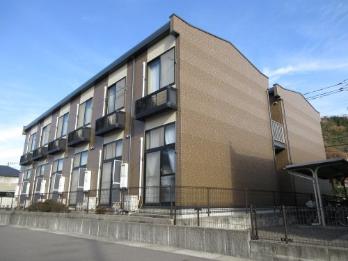 レオパレスドリーム瀬戸内の外観|外観は落ち着いています