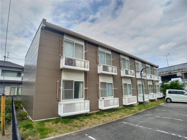 レオパレスｅｍａｓｏｎｓの外観|外観は落ち着いています