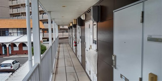 レオパレスシオンの玄関|ゆったりとした玄関です