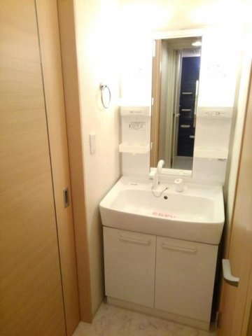 セレノ・カーサの洗面所|忙しい朝には欠かせない洗面所です