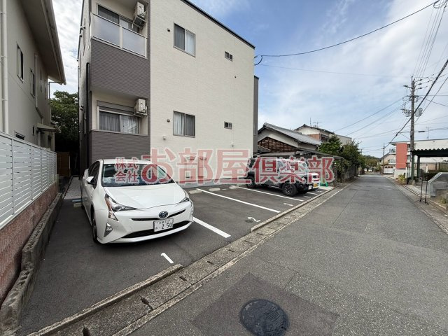 モアメゾン中央公園前の駐車場|駐車場があります