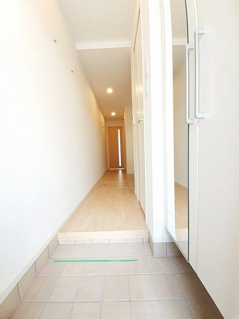ジュネスの玄関