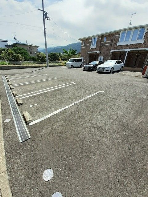 風花通り　南館の駐車場