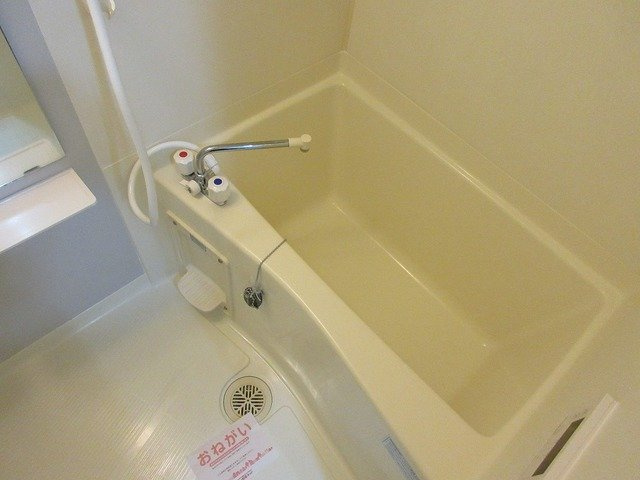 レスポワールの浴室|コンパクトで使いやすいお風呂です