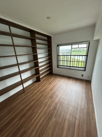 東園田団地3号棟の居間・リビング