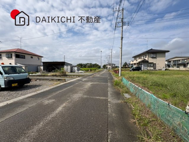 【前面道路含む現地写真】 | 加須市下種足　中古戸建