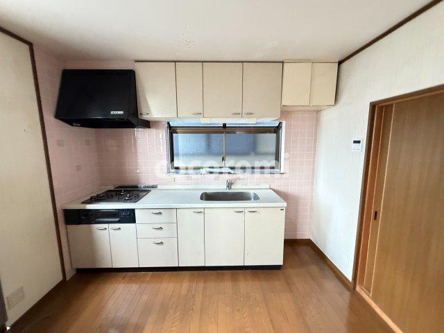 長尾谷町　店舗付き戸建てのキッチン
