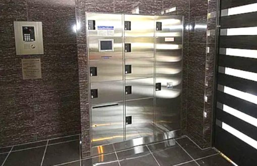 スカイコートグランデ成城のエントランス