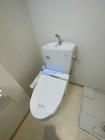 Merry住之江公園のトイレ|落ち着いた色調のトイレです