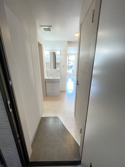 尼崎市東園田町９丁目のアパートの玄関