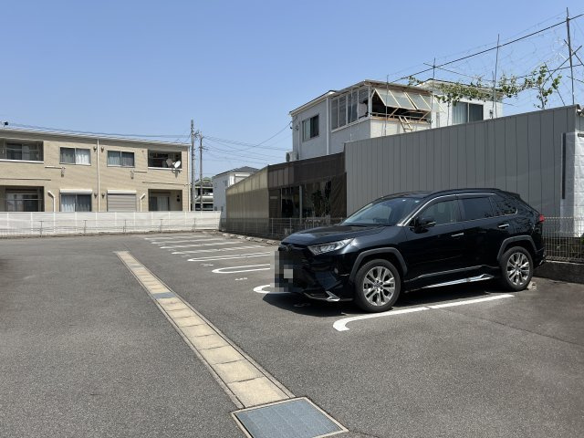 イエ　フェリーチェの駐車場