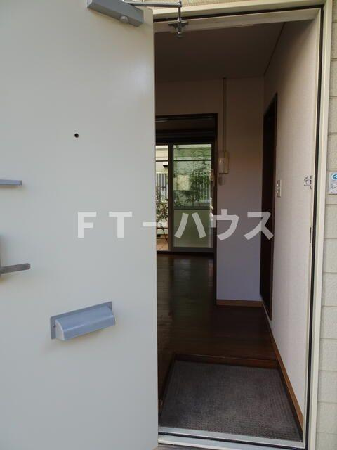 ドミールシノダの玄関