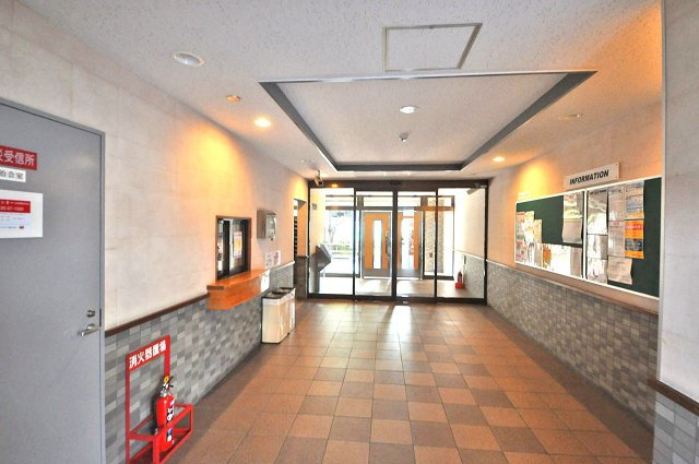 ファミールハイツ鳳サウスフォレストIII番館のエントランス|エントランスホール