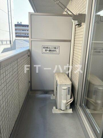 ＧＥＮＯＶＩＡ原木中山のバルコニー