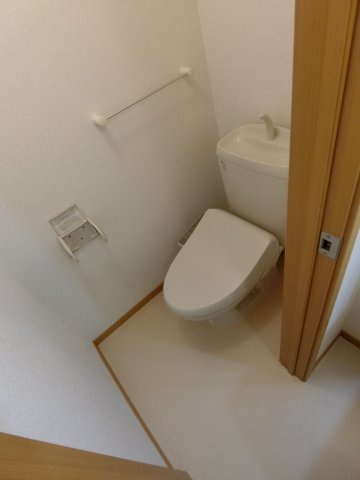 サニーリバーＢのトイレ|イメージ202号室の写真