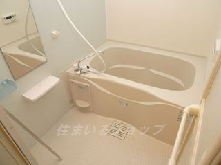 アルバーダの浴室|追い焚き・浴室暖房乾燥機あり