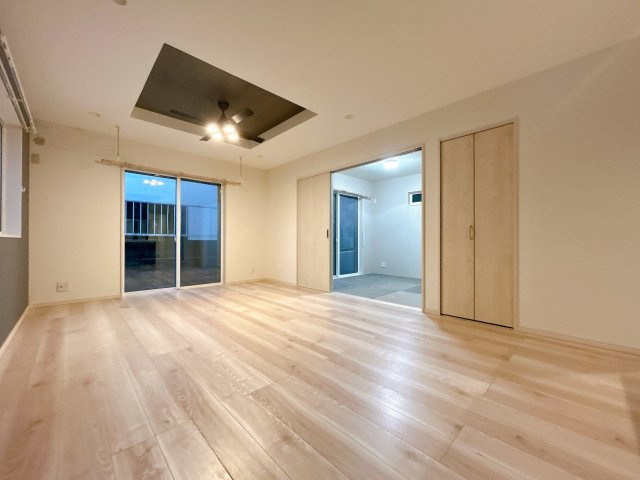 神戸市垂水区千鳥が丘　中古一戸建の居間・リビング